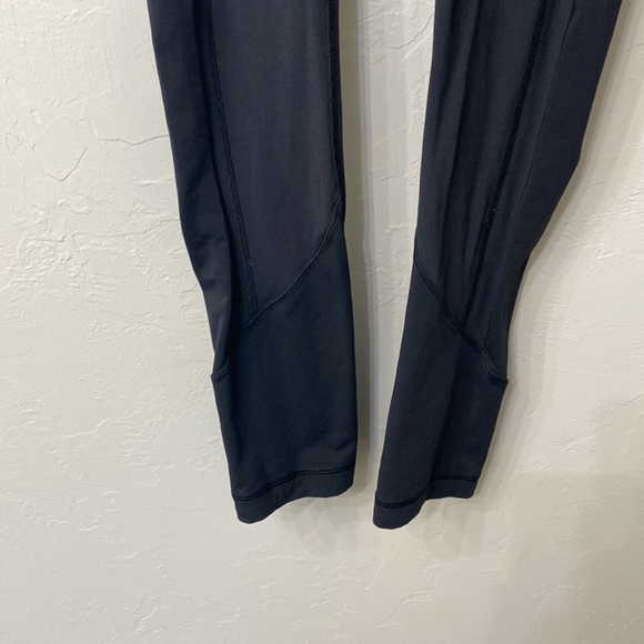 Lululemon black crop leggings size 4 - Picture 3 of 12